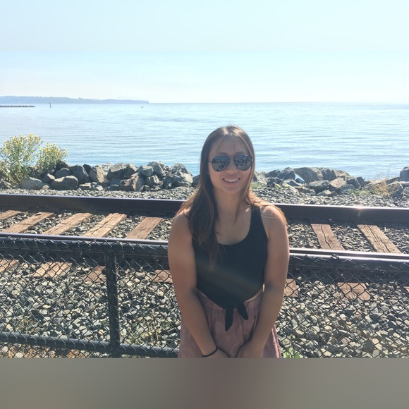 Aritzia cropped tie front tank - Picture 4 of 5